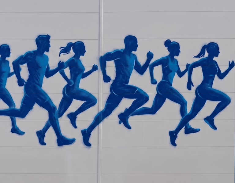 Сотрудники «Логопарк Менеджмент» покорили дистанцию на весеннем забеге «Апрель» в Лужниках