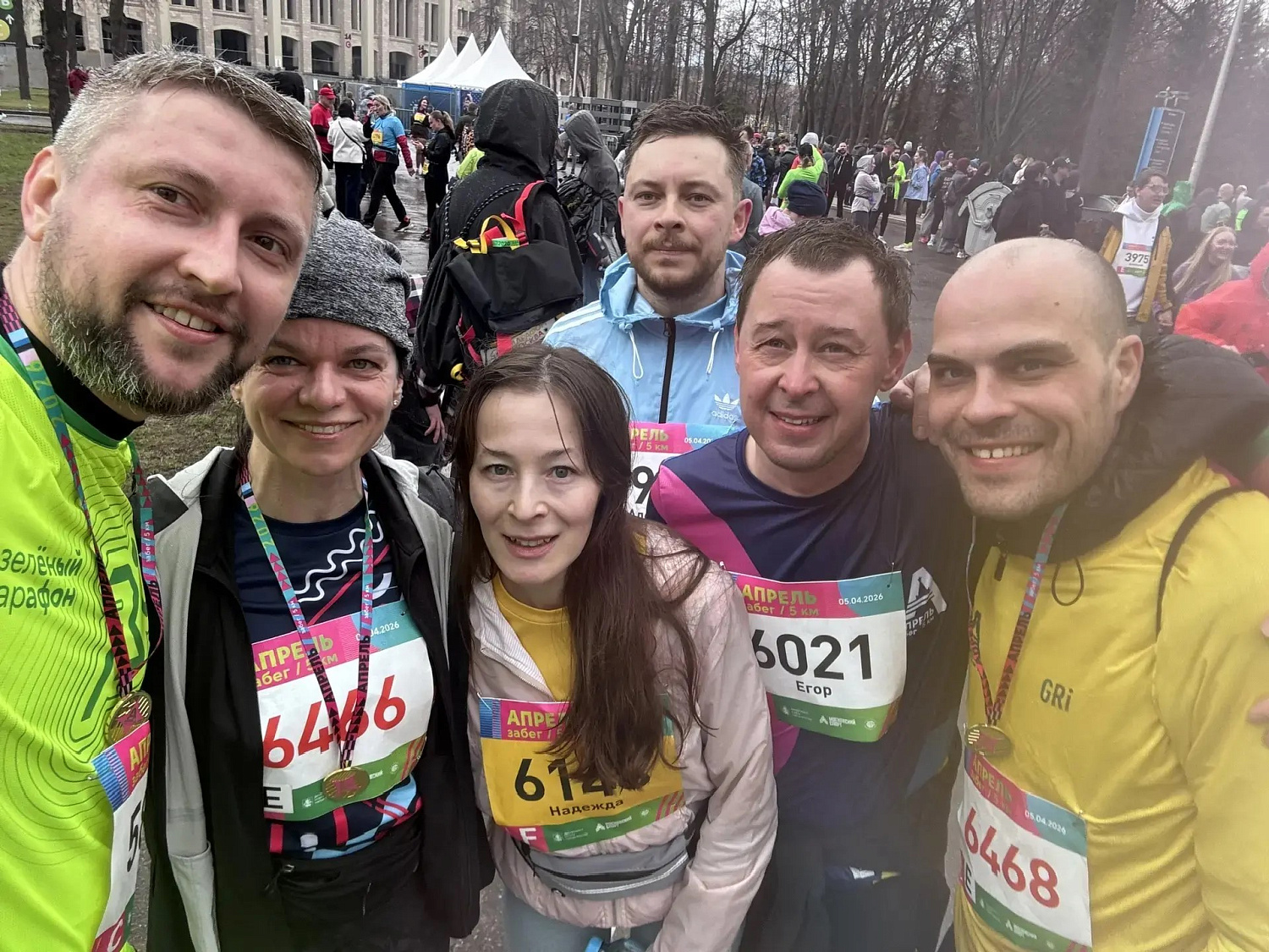 Сотрудники «Логопарк Менеджмент» покорили дистанцию на весеннем забеге «Апрель» в Лужниках